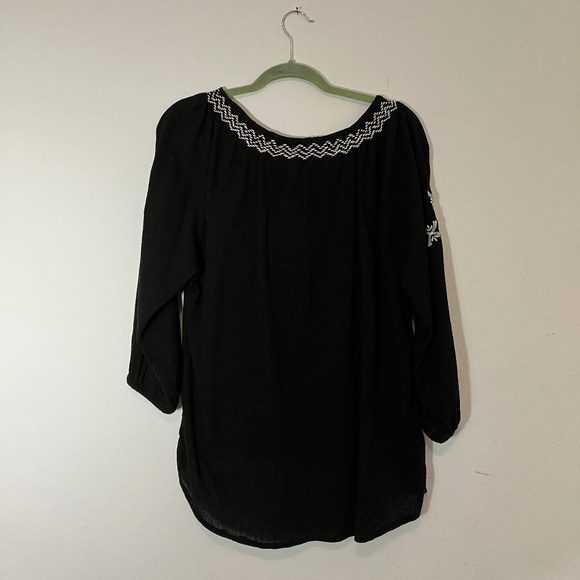 Mudd Embroidered Peasant Top - Large - Picture 10 of 10